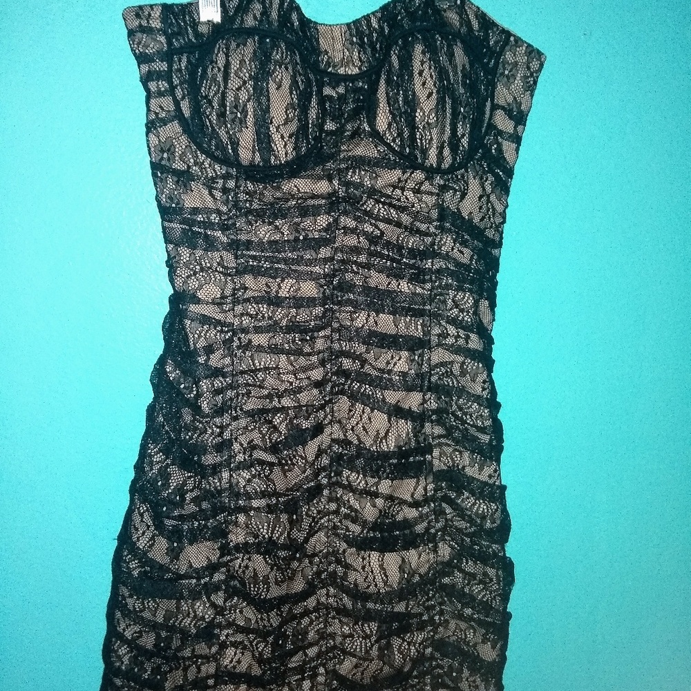 Black Lace Strapless Dress - Picture 7 of 8